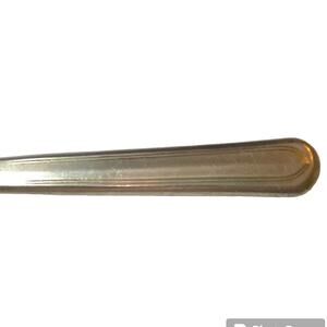 Unknown Dinner Knife Stainless Steel Flatware 8.25 inch Outline Silverware